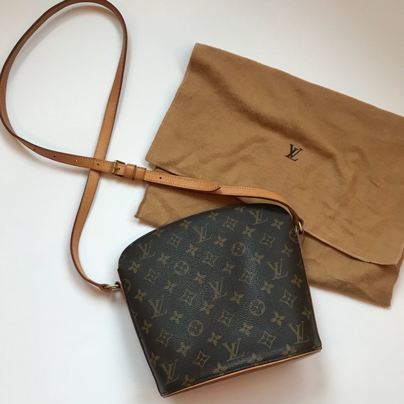 Louis Vuitton Handbags - Louis Vuitton Bucket Crossbody